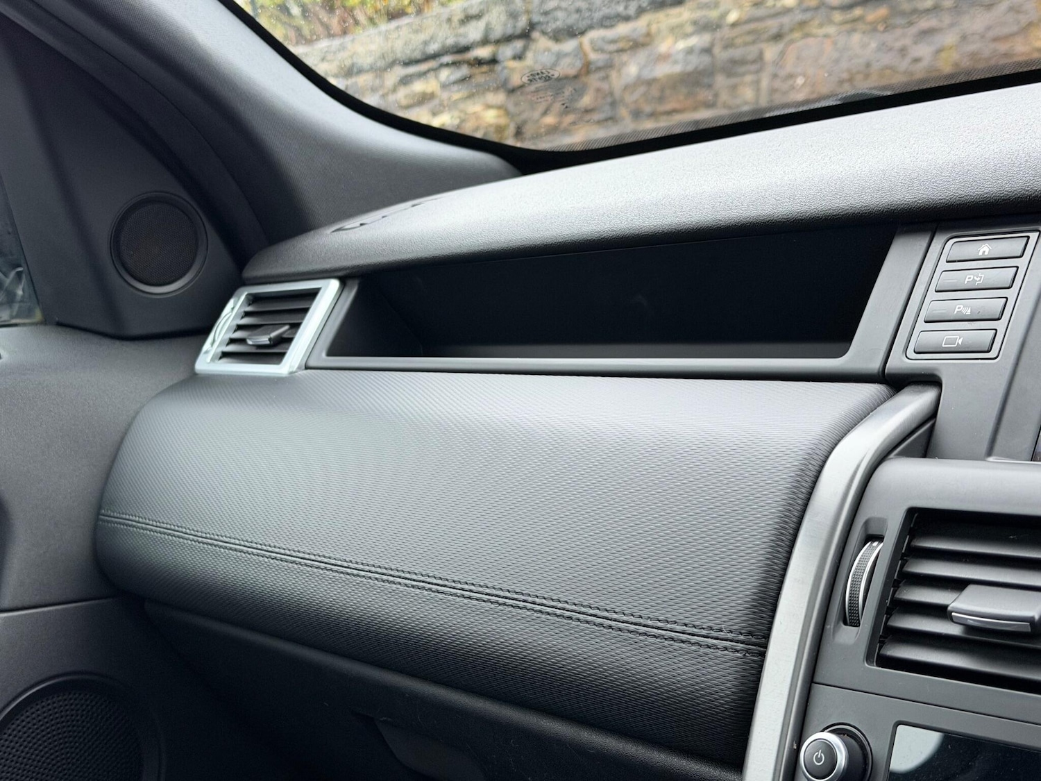 Used Land Rover Discovery Sport for sale - 76998917: Photo 53