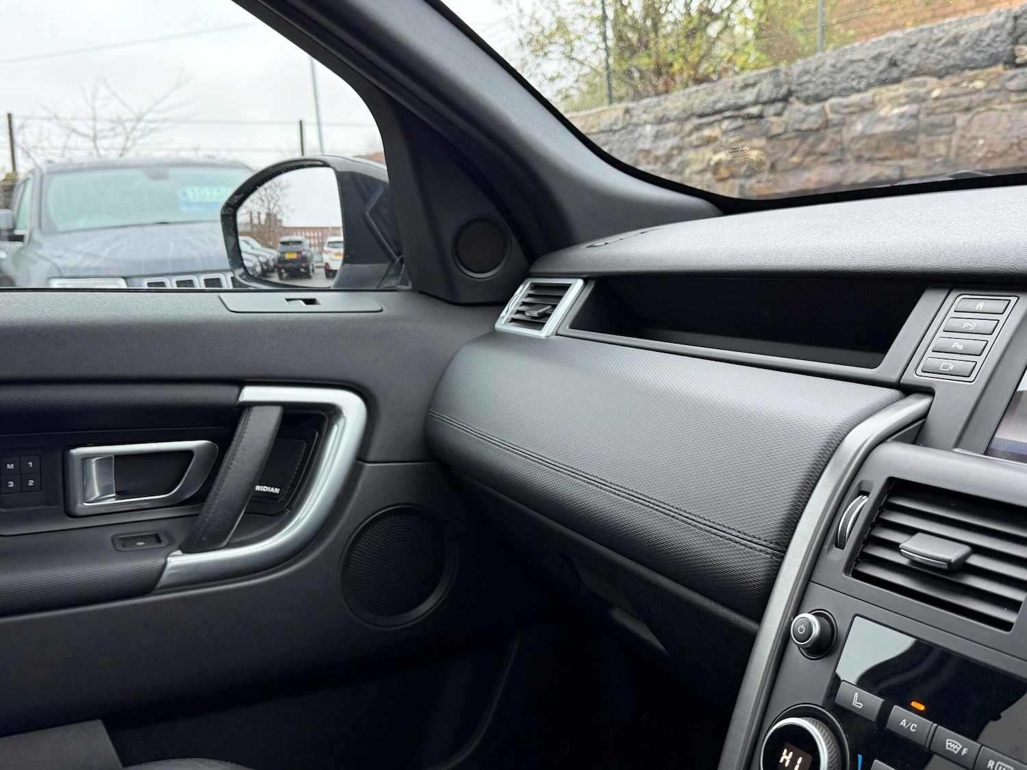 Used Land Rover Discovery Sport for sale - 76998917: Photo 54