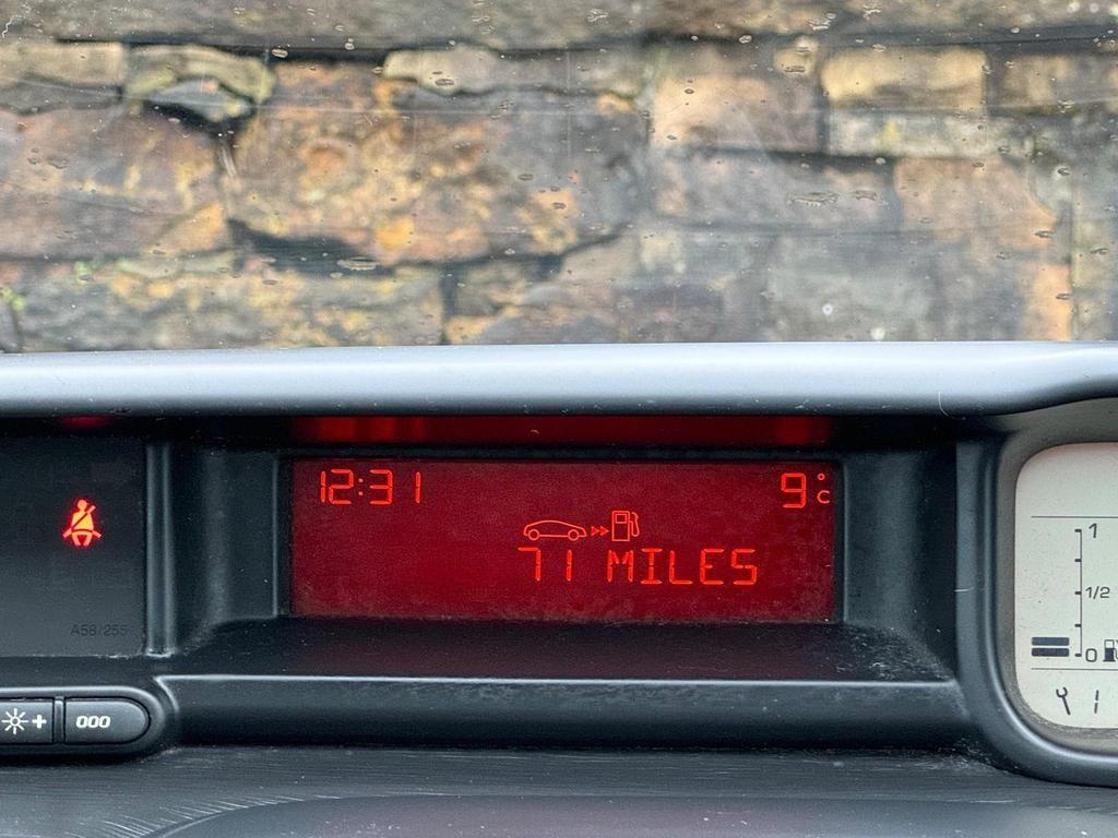 Used Citroen C3 Picasso 2010 for sale - 76995058: Photo 28