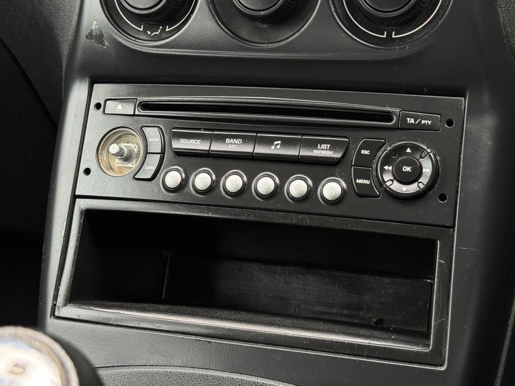 Used Citroen C3 Picasso 2010 for sale - 76995058: Photo 32