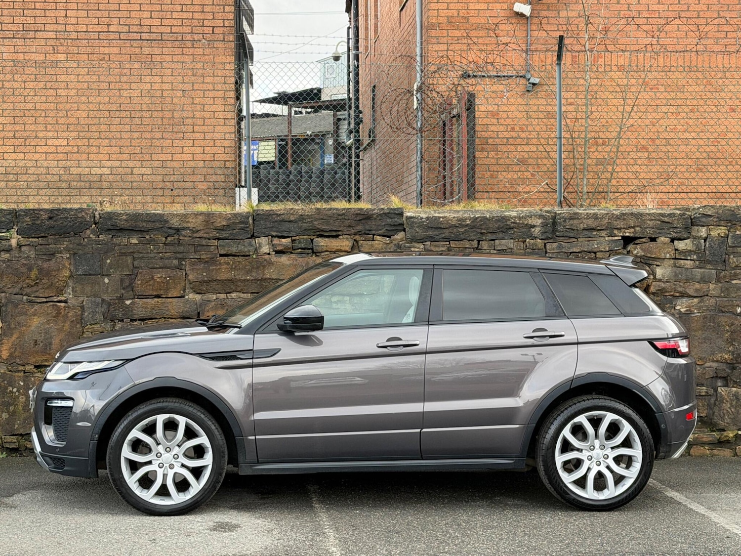 Used Land Rover Range Rover Evoque 2016 for sale - 77291714: Photo 4