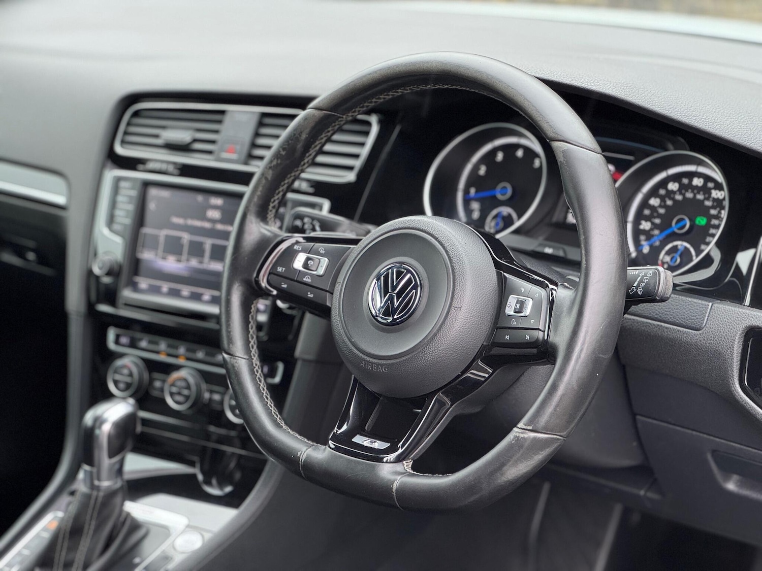 Used Volkswagen Golf 2014 for sale - 76856004: Photo 13