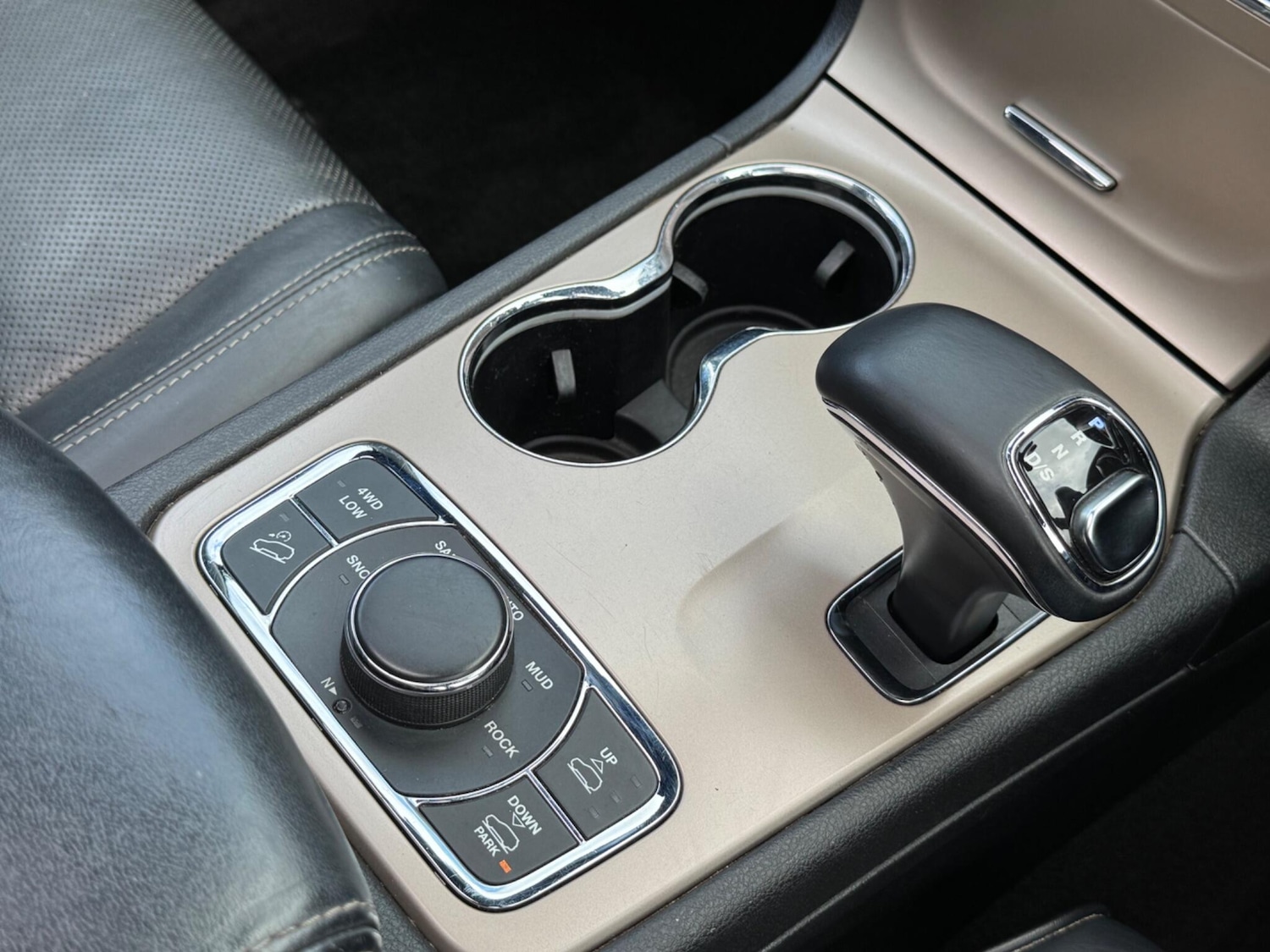 Used Jeep Grand Cherokee 2014 for sale - 76987705: Photo 41