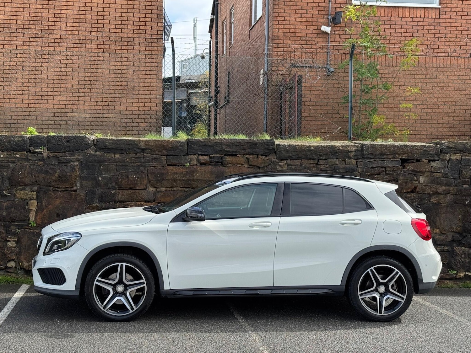Used Mercedes-Benz GLA 2015 for sale - 76160992: Photo 4