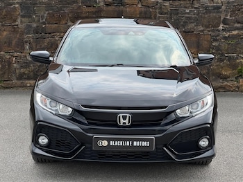 Used Honda Civic 2018 for sale - 76161128: Photo