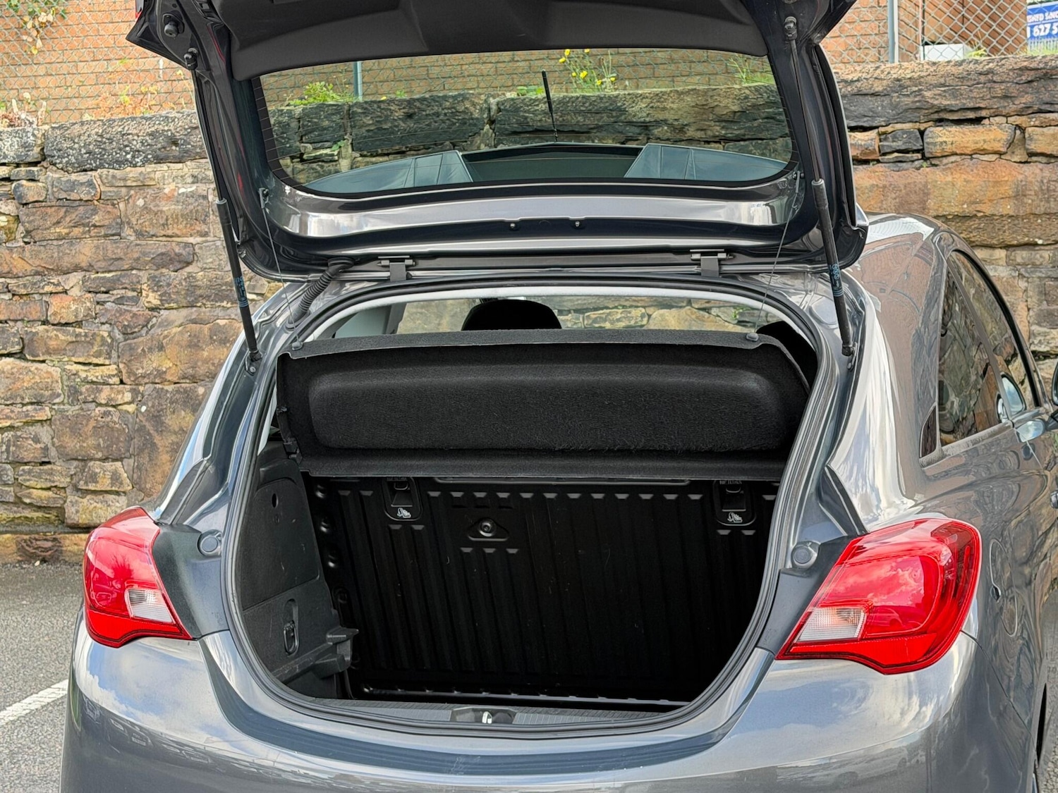 Used Vauxhall Corsa 2015 for sale - 76440846: Photo 19