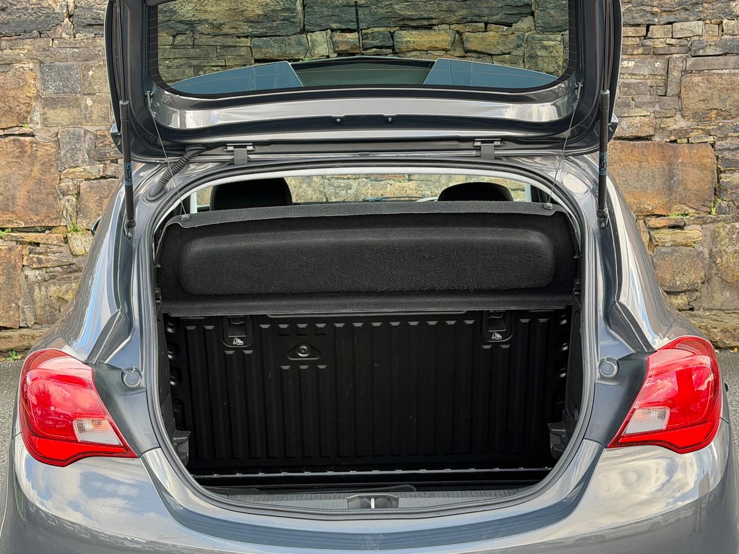 Used Vauxhall Corsa 2015 for sale - 76440846: Photo 20