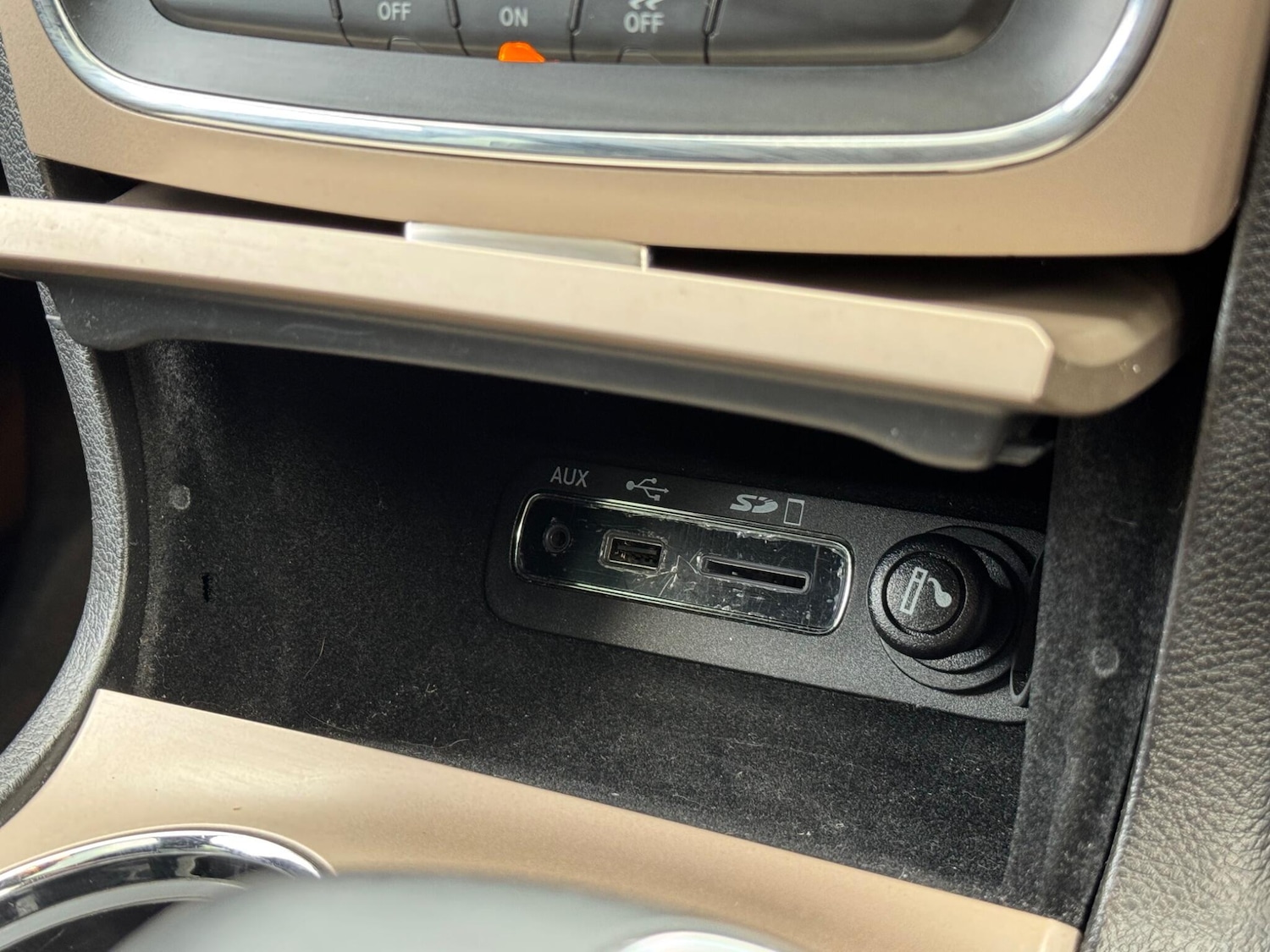 Used Jeep Grand Cherokee 2013 for sale - 76161143: Photo 41