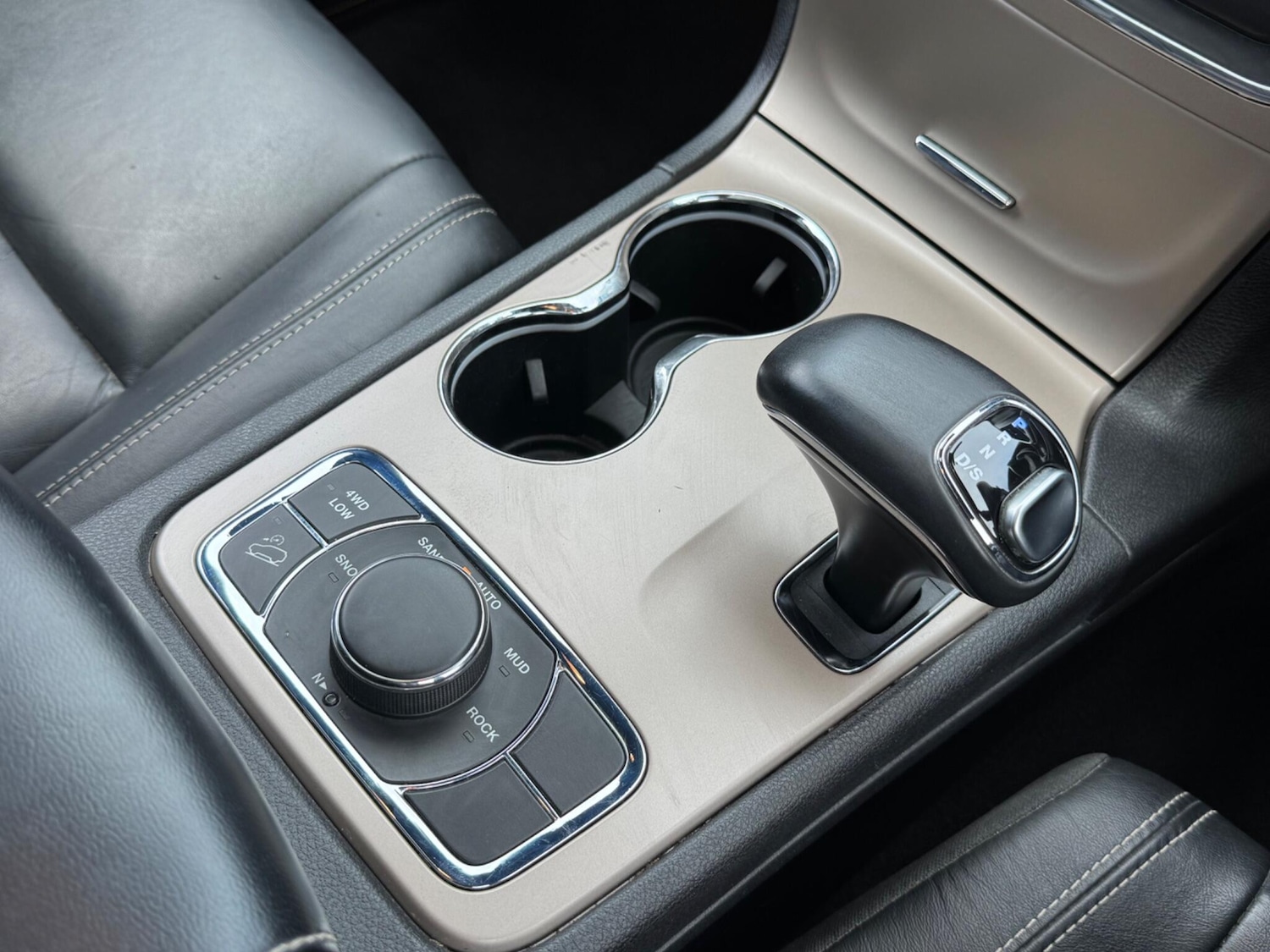 Used Jeep Grand Cherokee 2013 for sale - 76161143: Photo 43