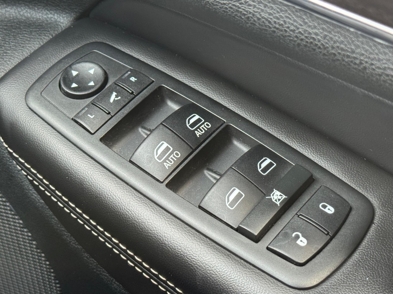 Used Jeep Grand Cherokee 2013 for sale - 76161143: Photo 51