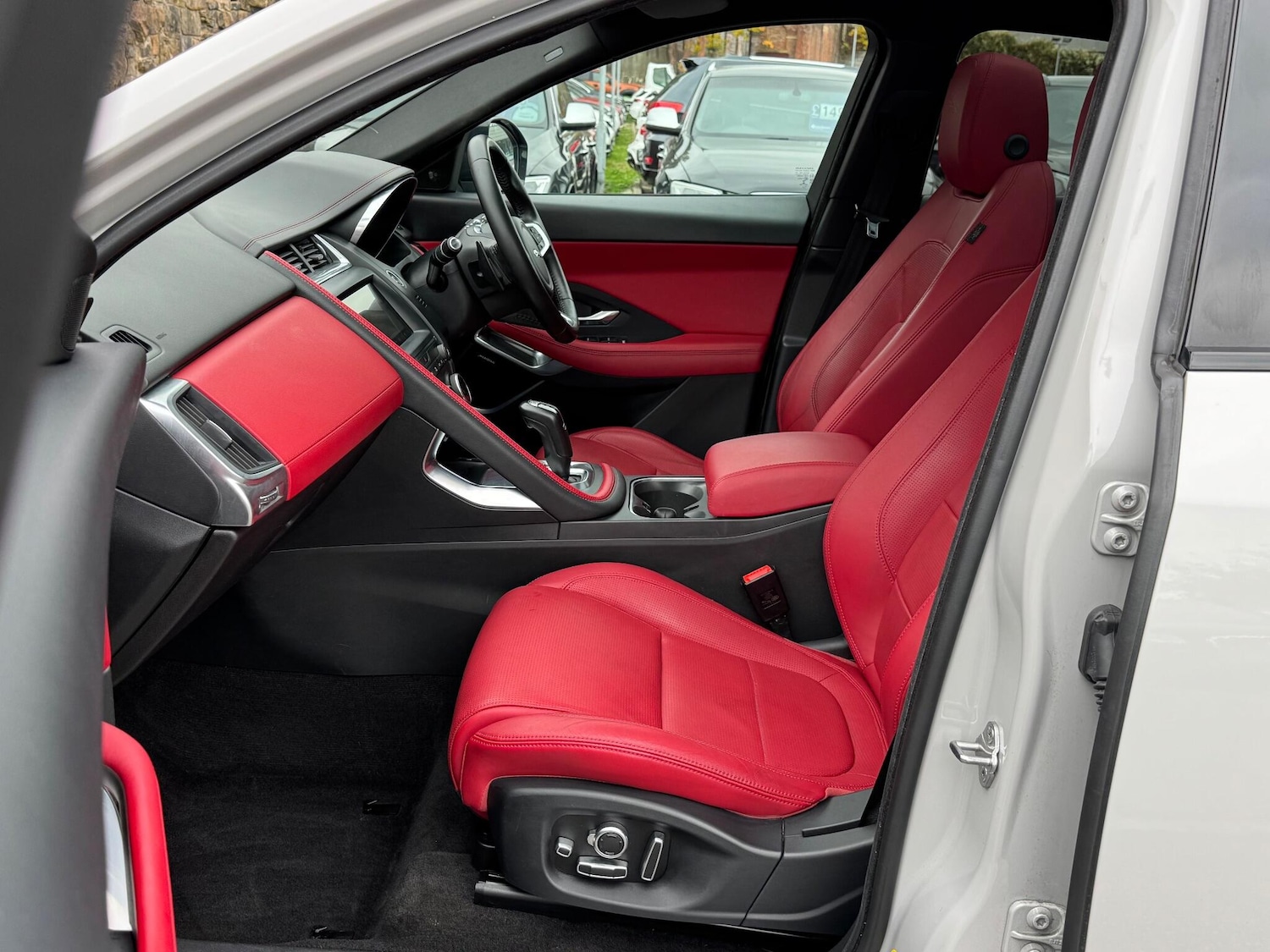 Used Jaguar E-Pace 2018 for sale - 76161144: Photo 17