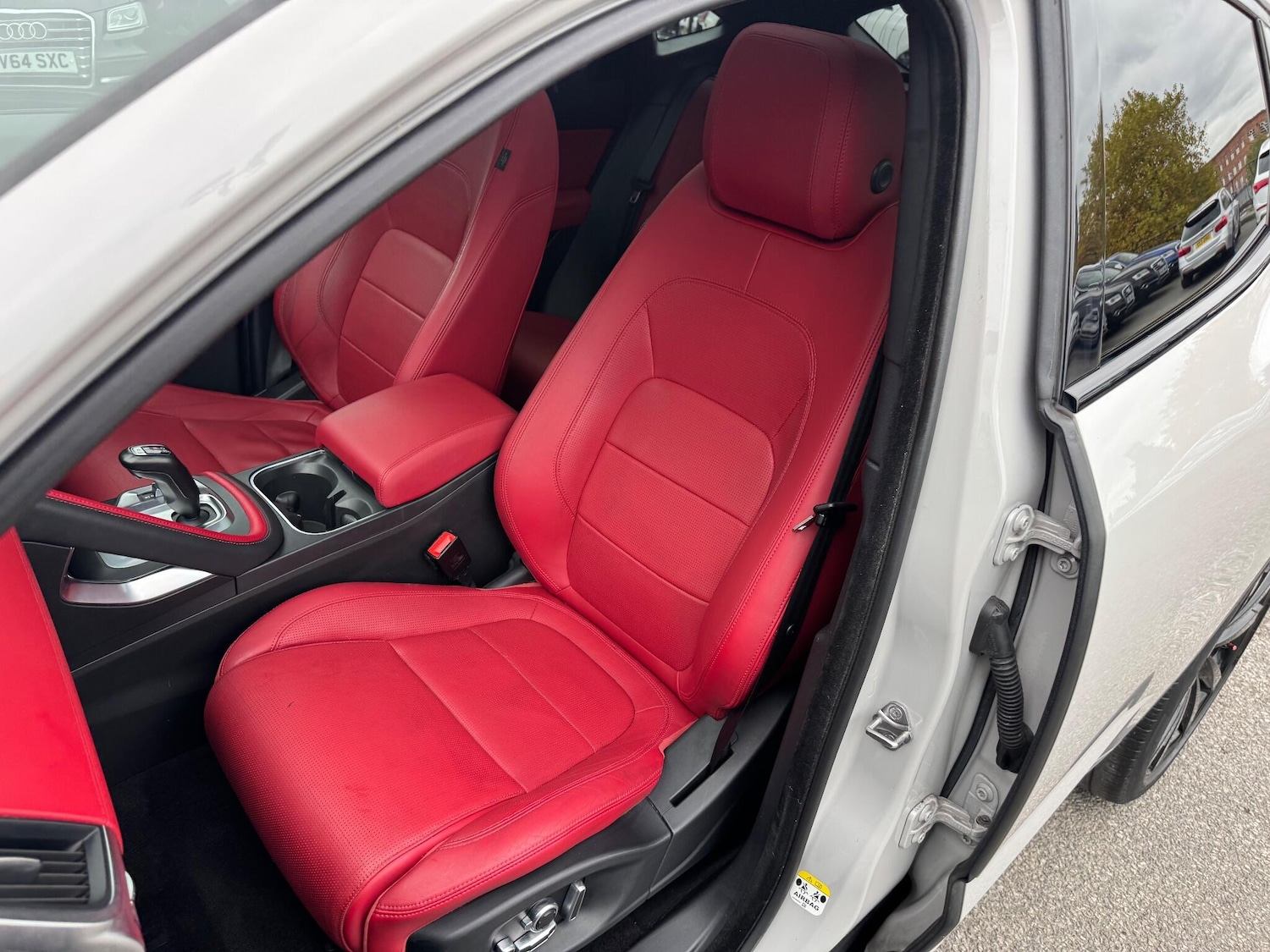 Used Jaguar E-Pace 2018 for sale - 76161144: Photo 19