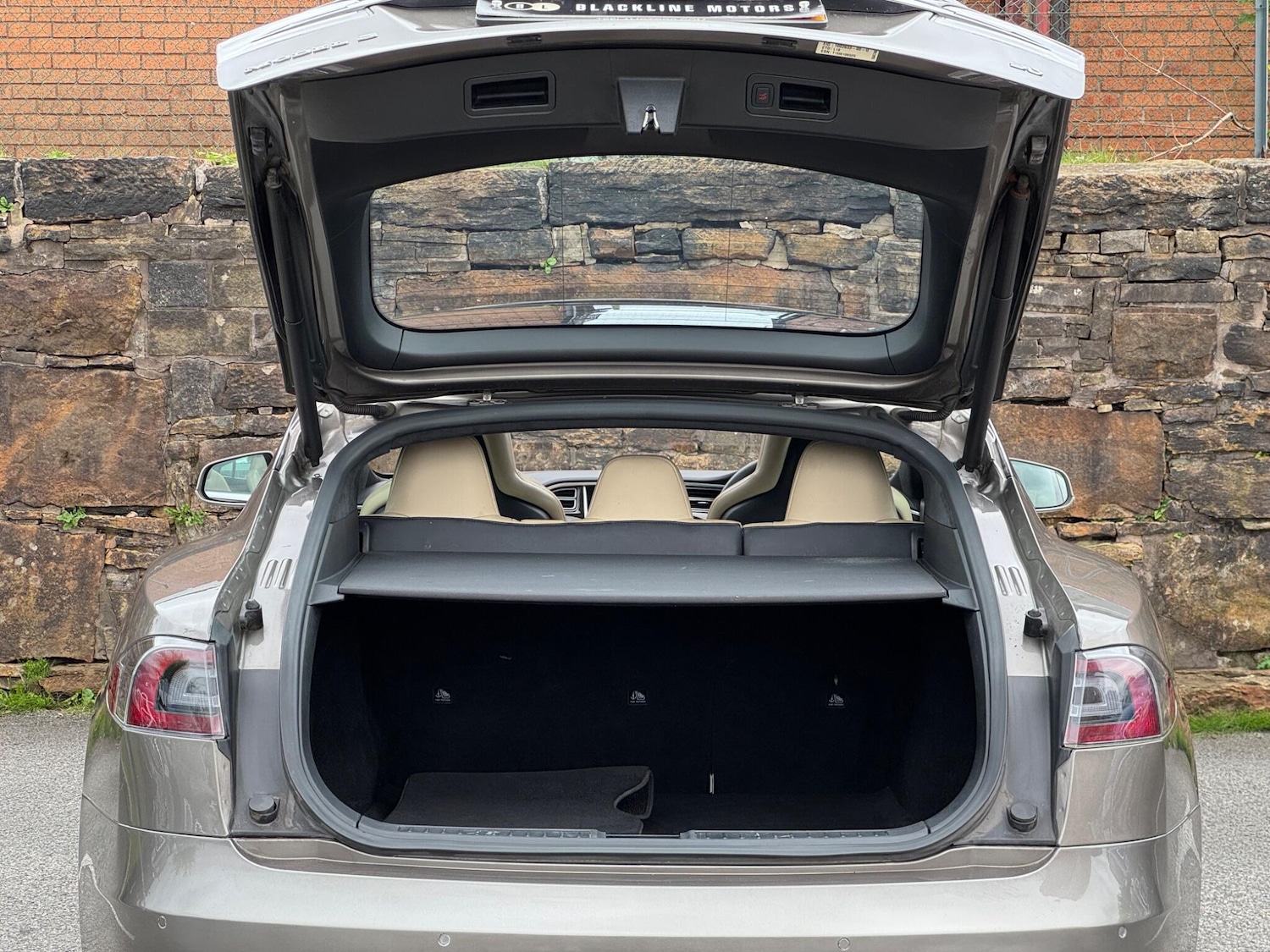 Used Tesla Model S 2016 for sale - 76989378: Photo 24