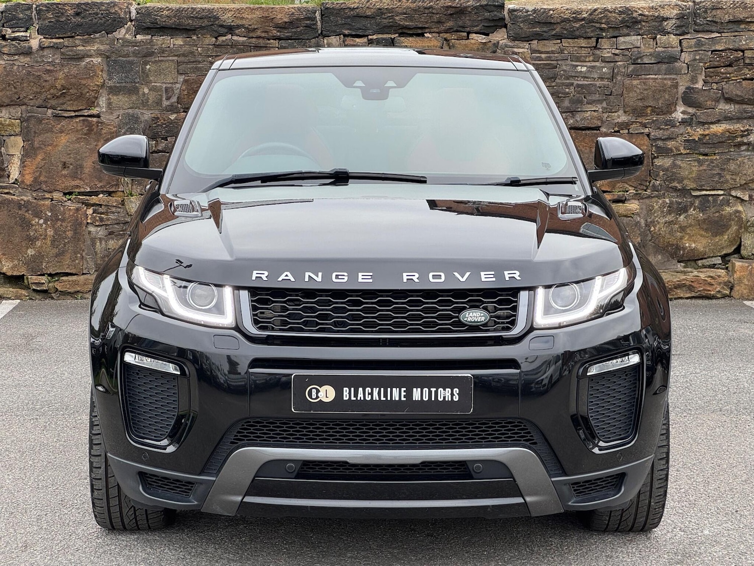Used Land Rover Range Rover Evoque 2018 for sale - 76993927: Photo 2