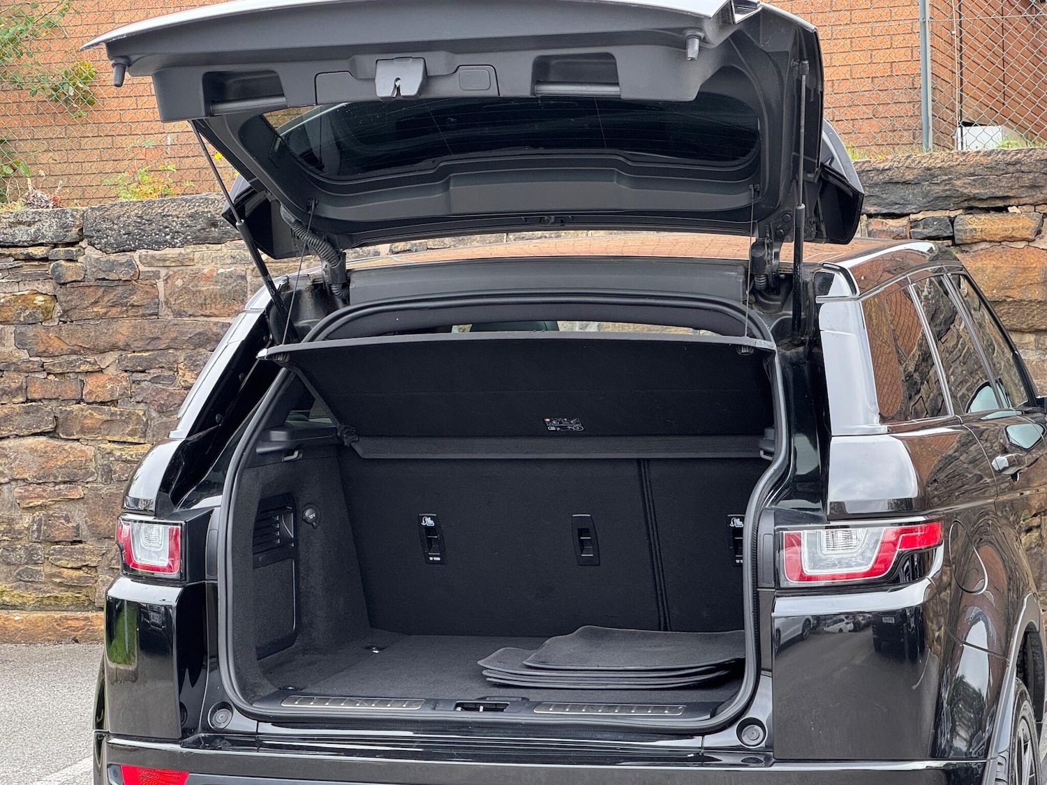 Used Land Rover Range Rover Evoque 2018 for sale - 76993927: Photo 21