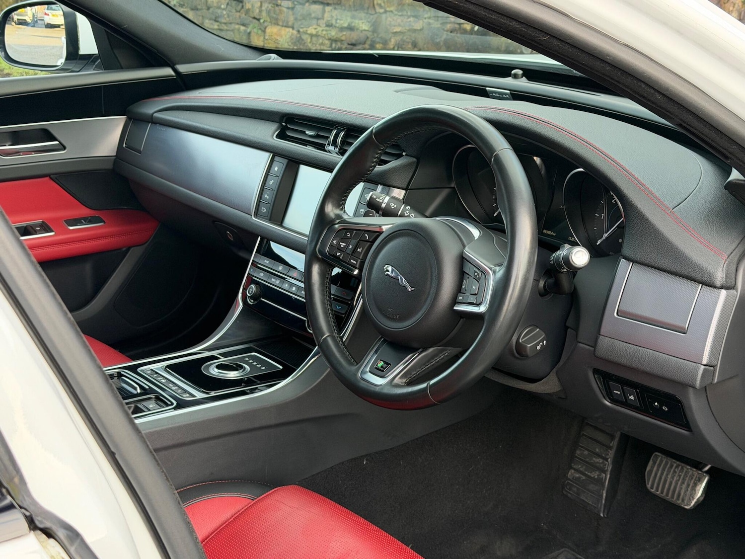 Used Jaguar XF 2017 for sale - 77203921: Photo 11