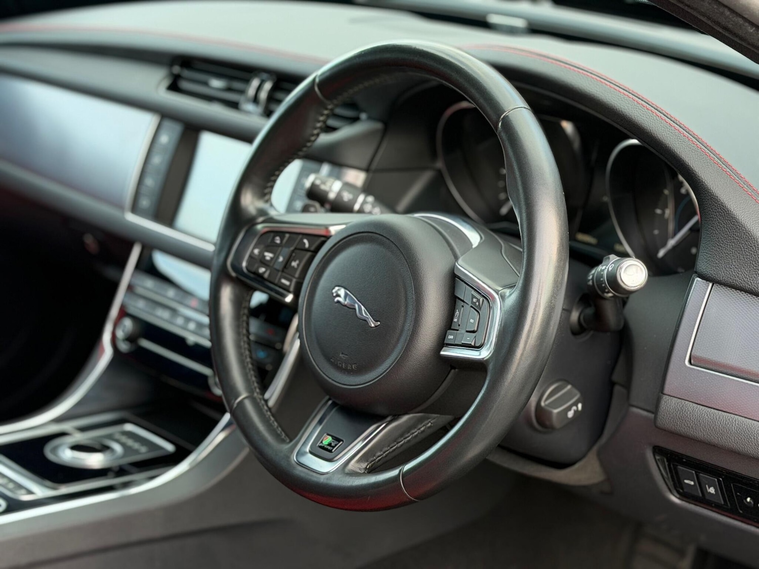 Used Jaguar XF 2017 for sale - 77203921: Photo 12