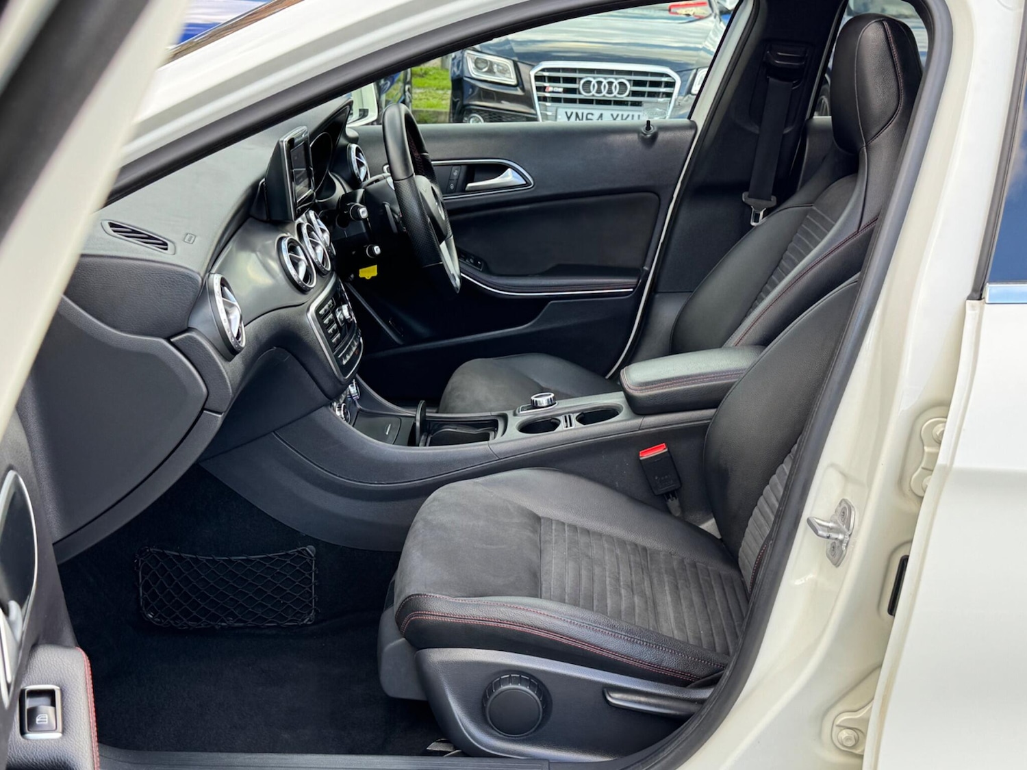 Used Mercedes-Benz GLA 2014 for sale - 76989351: Photo 17