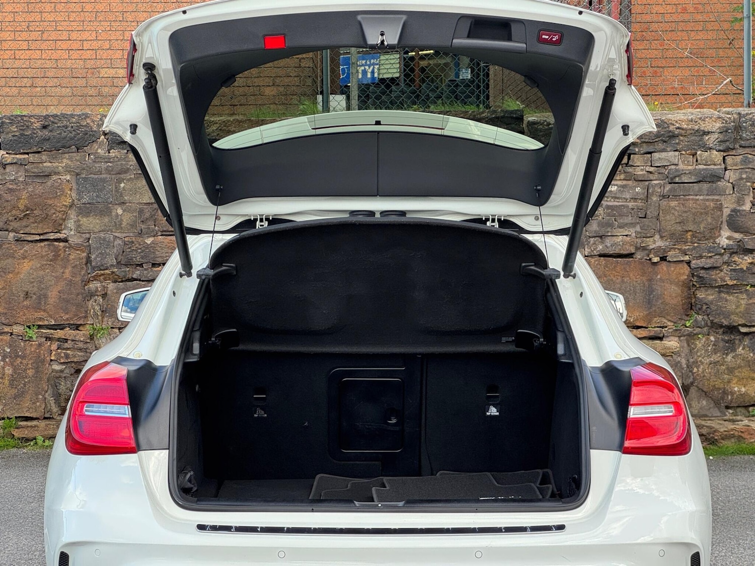 Used Mercedes-Benz GLA 2014 for sale - 76989351: Photo 23