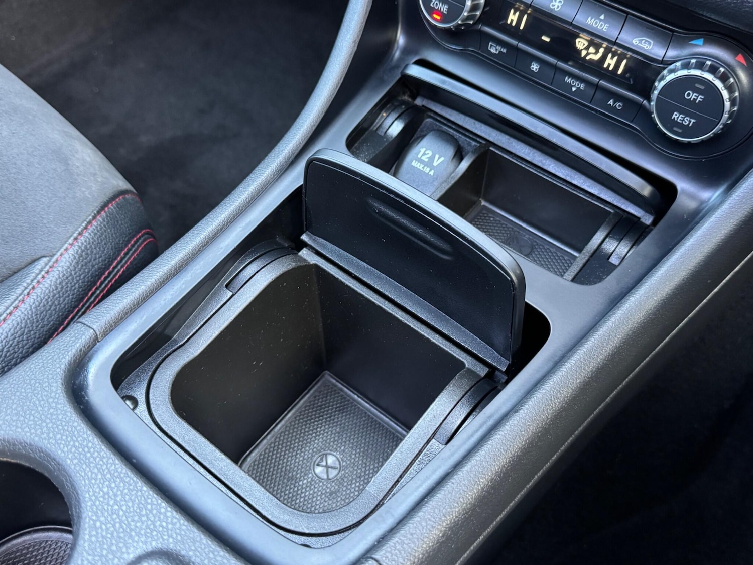 Used Mercedes-Benz GLA 2014 for sale - 76989351: Photo 38