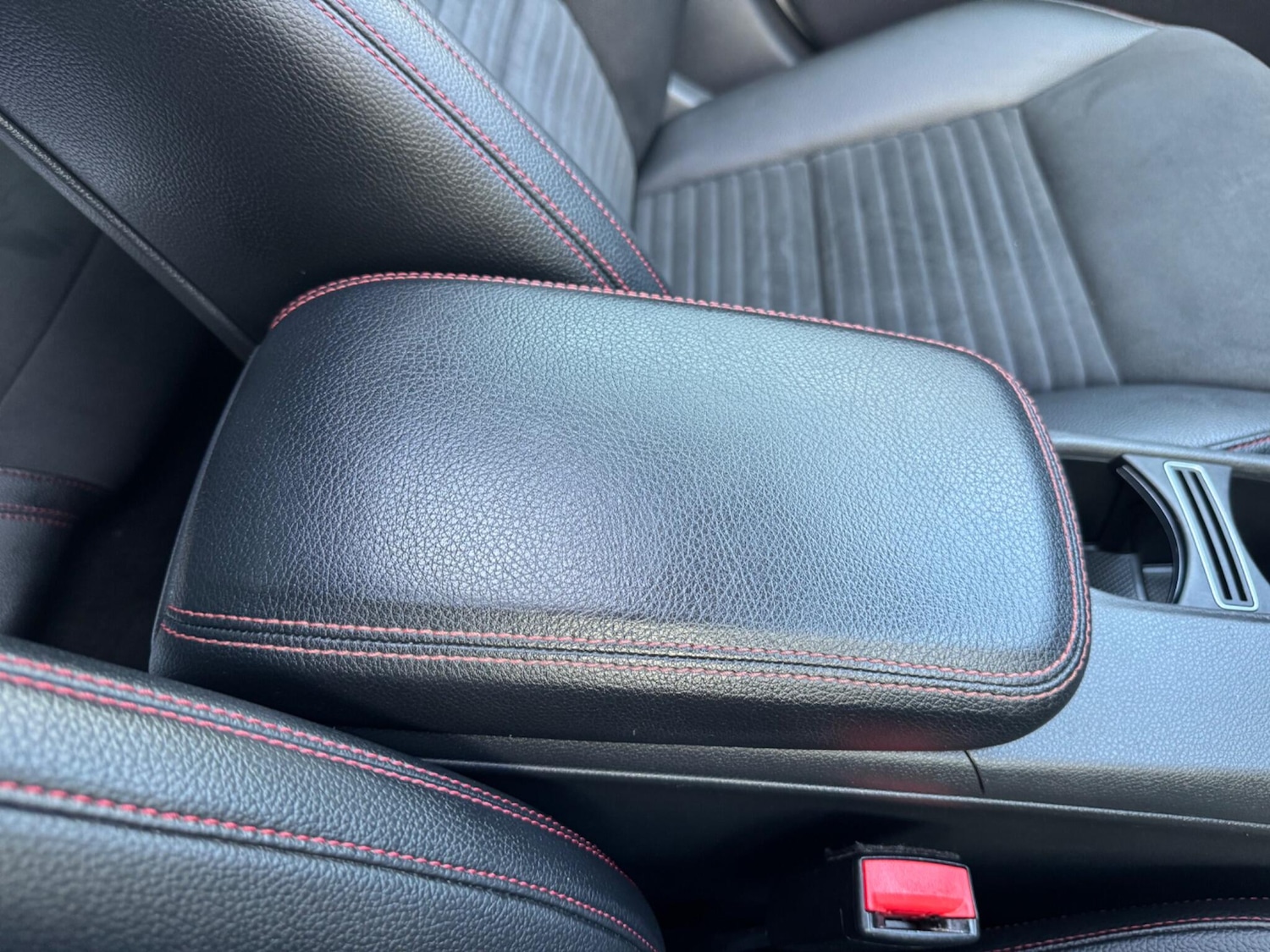 Used Mercedes-Benz GLA 2014 for sale - 76989351: Photo 40