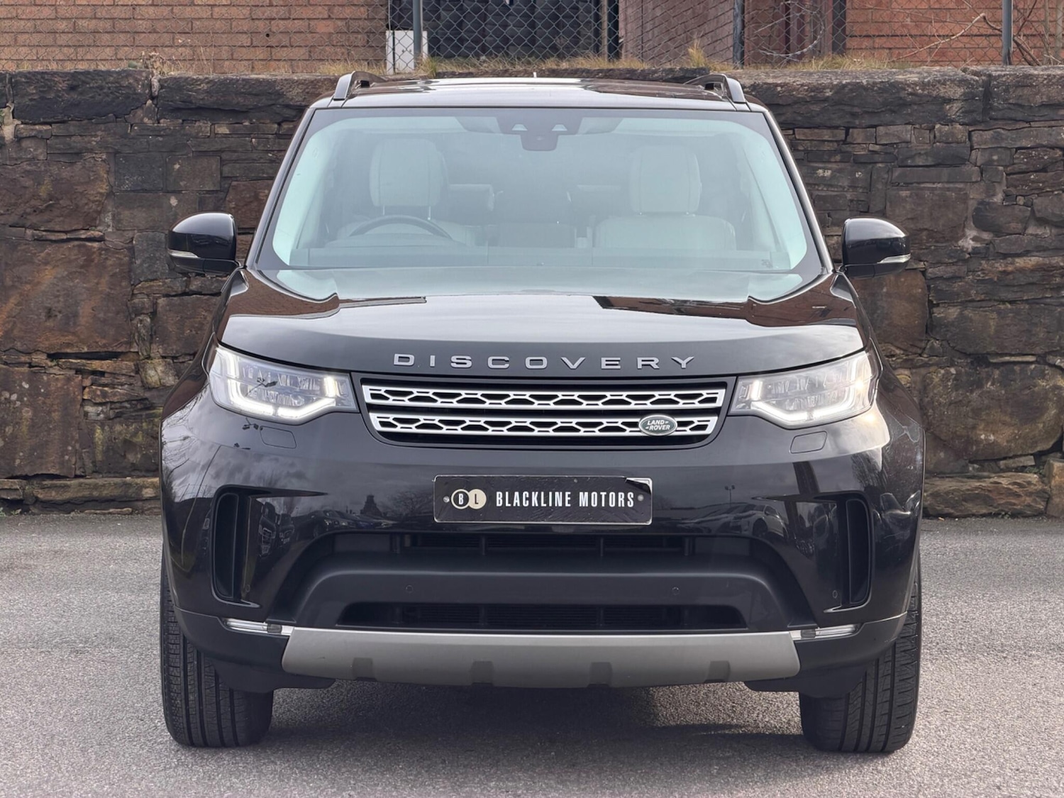 Used Land Rover Discovery 2018 for sale - 77510058: Photo 2