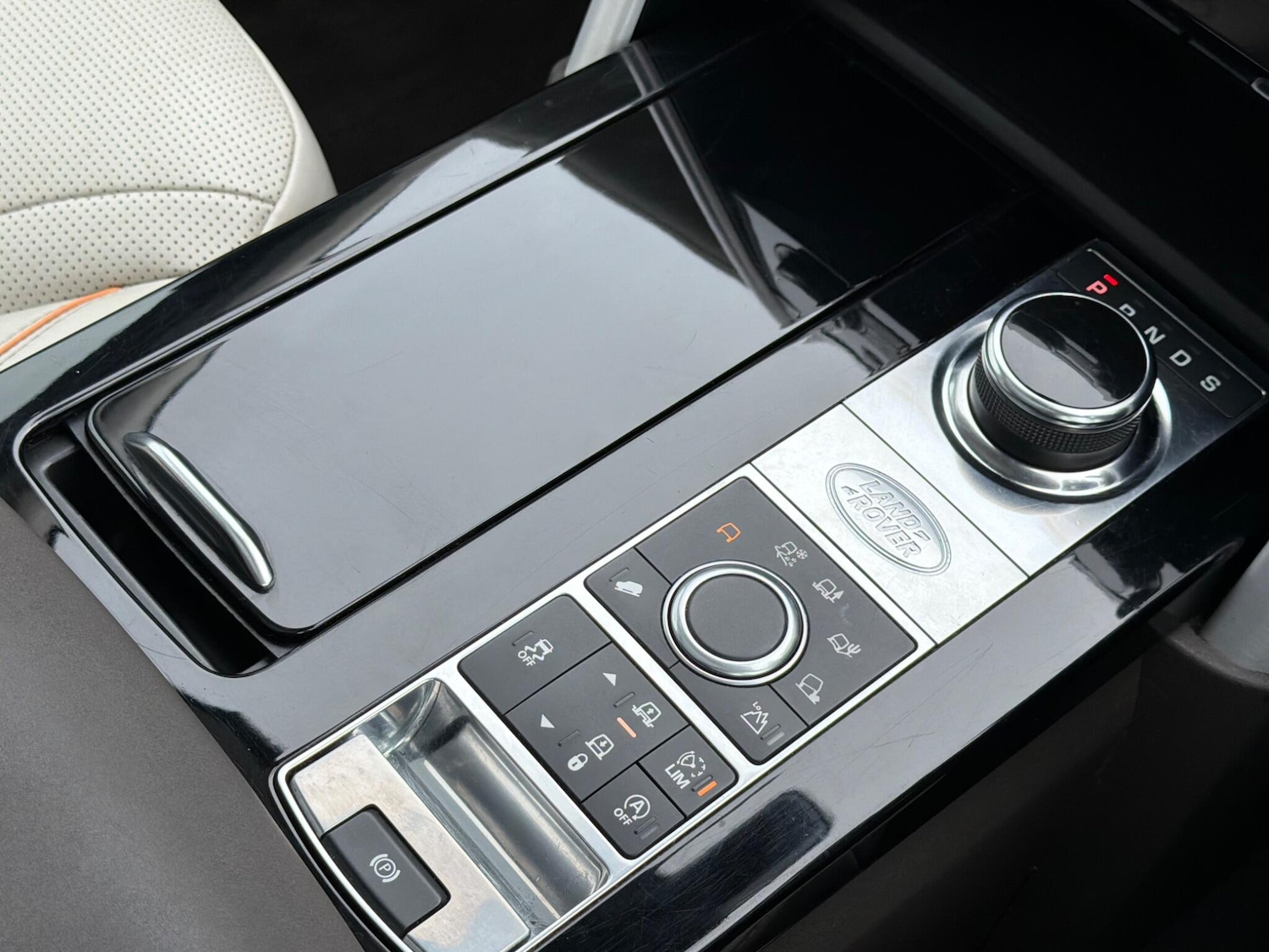 Used Land Rover Discovery 2018 for sale - 77510058: Photo 44