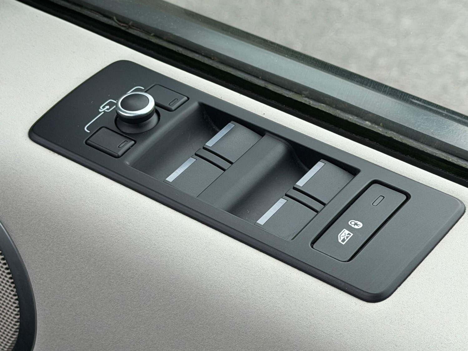 Used Land Rover Discovery 2018 for sale - 77510058: Photo 52