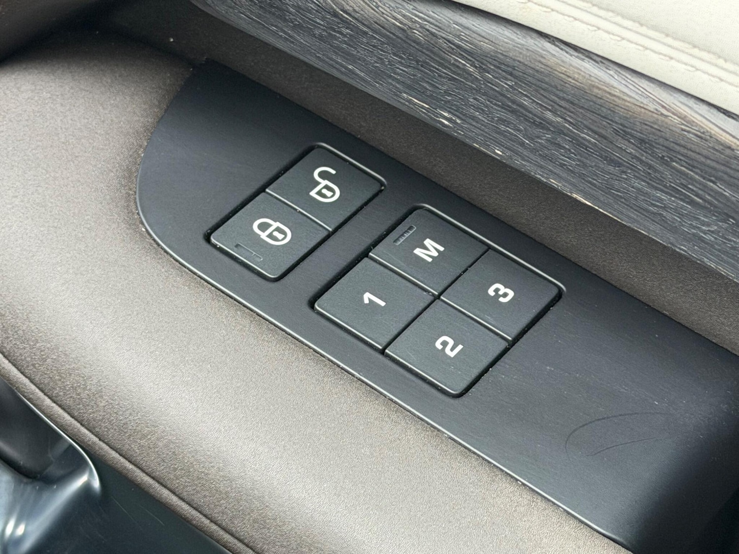 Used Land Rover Discovery 2018 for sale - 77510058: Photo 53