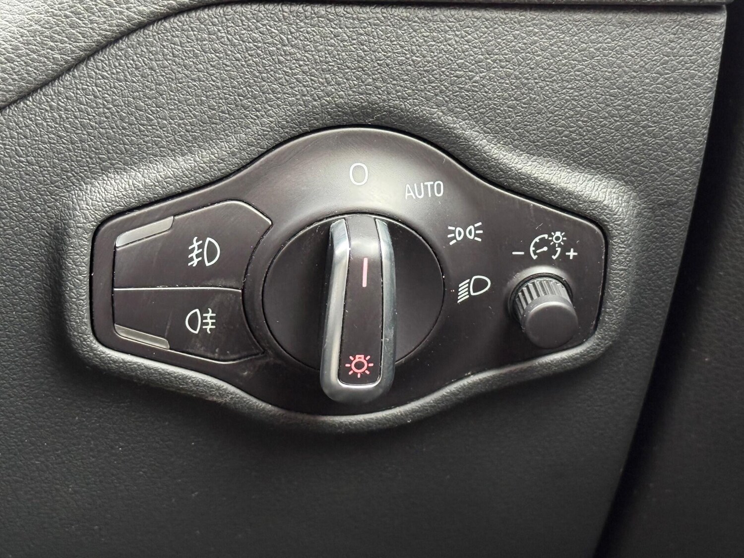 Used Audi SQ5 2015 for sale - 76227929: Photo 49