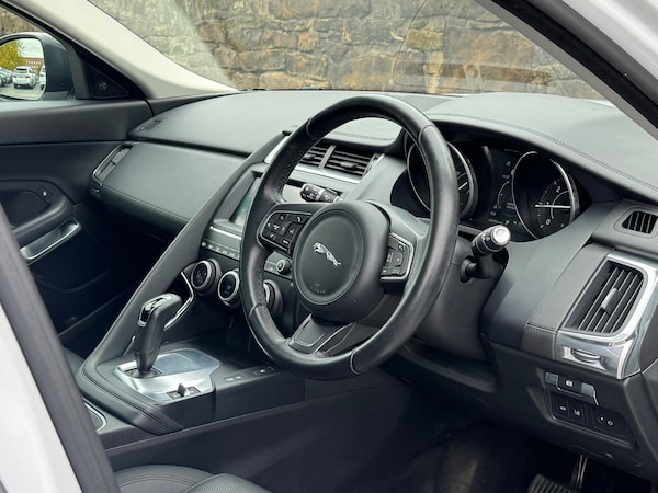 Used Jaguar E-Pace 2018 for sale - 76282593: Photo 12