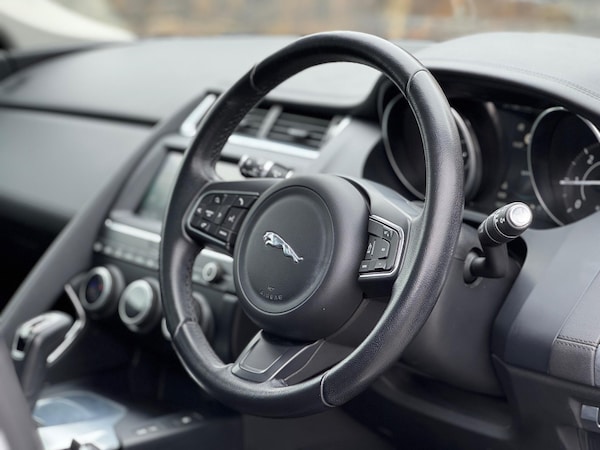 Used Jaguar E-Pace 2018 for sale - 76282593: Photo 13