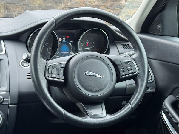 Used Jaguar E-Pace 2018 for sale - 76282593: Photo 25