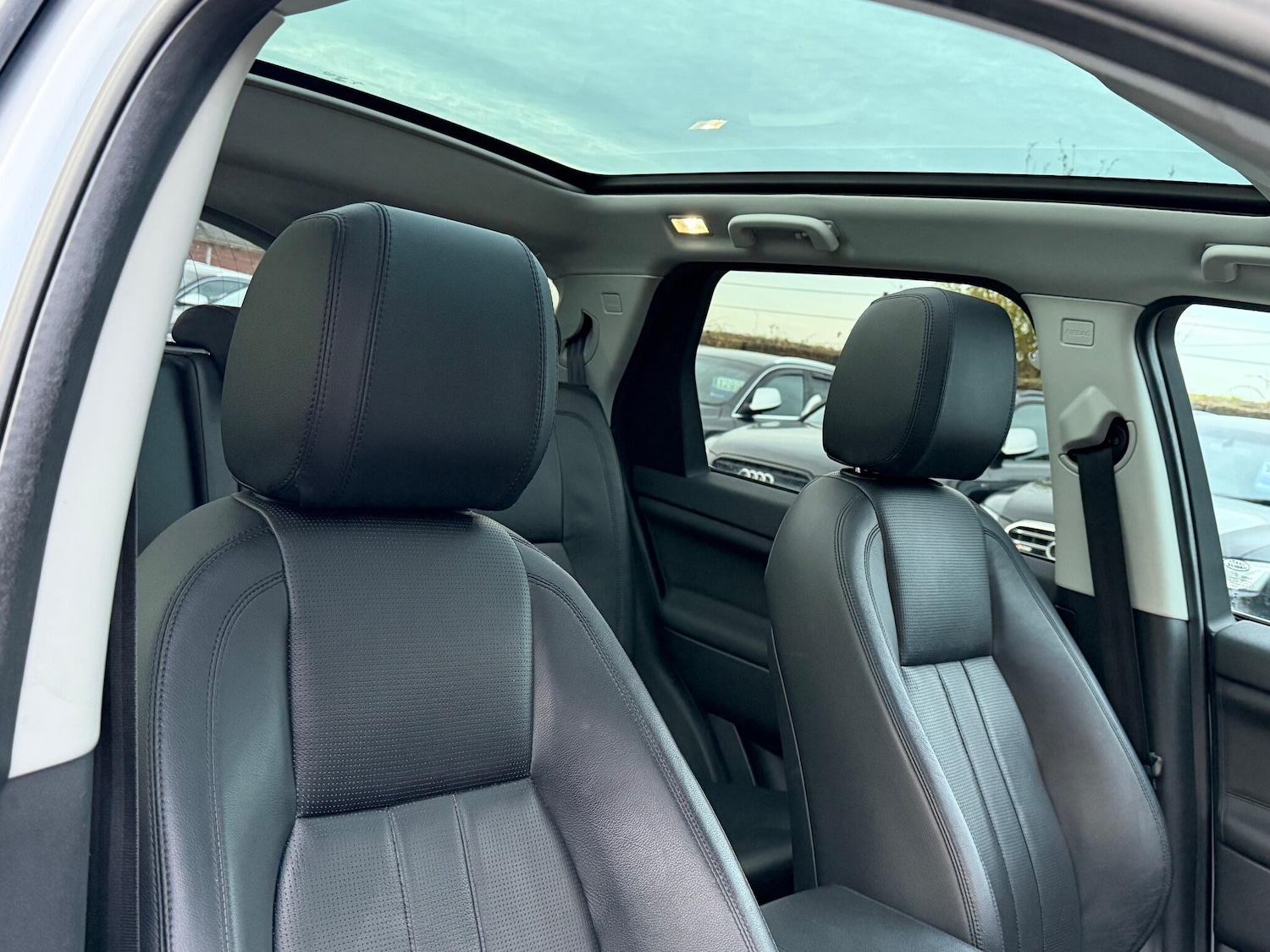 Used Land Rover Discovery Sport 2017 for sale - 76560986: Photo 19