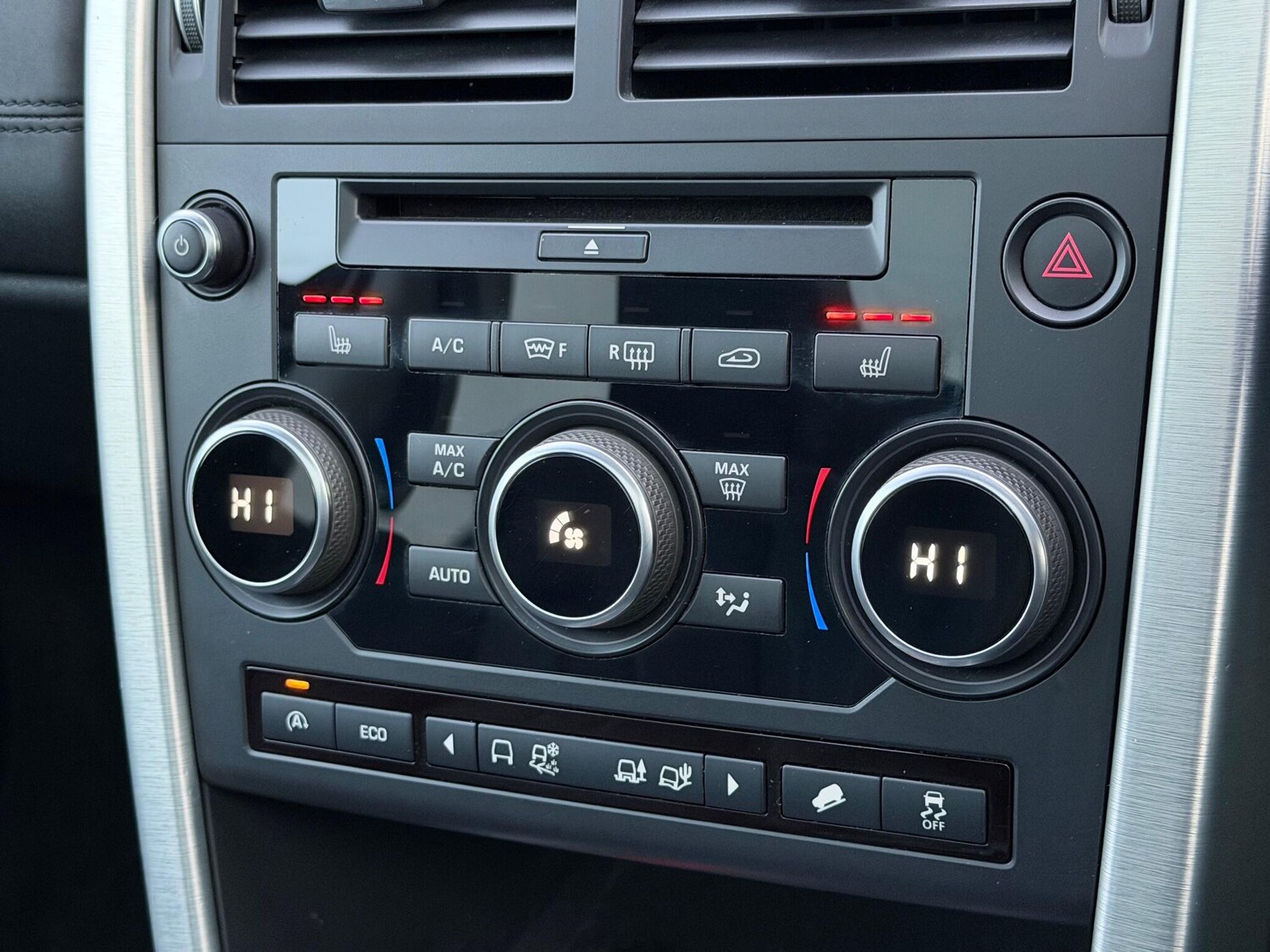 Used Land Rover Discovery Sport 2017 for sale - 76560986: Photo 40