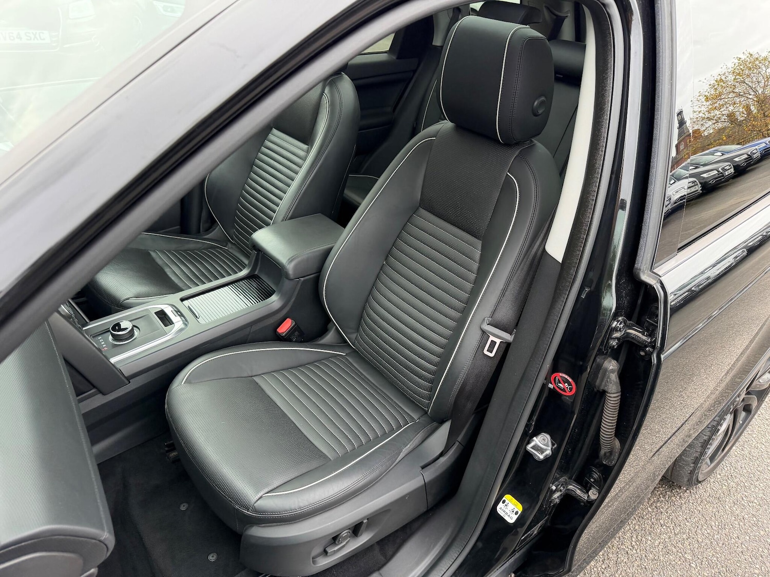 Used Land Rover Discovery Sport 2018 for sale - 76349379: Photo 18