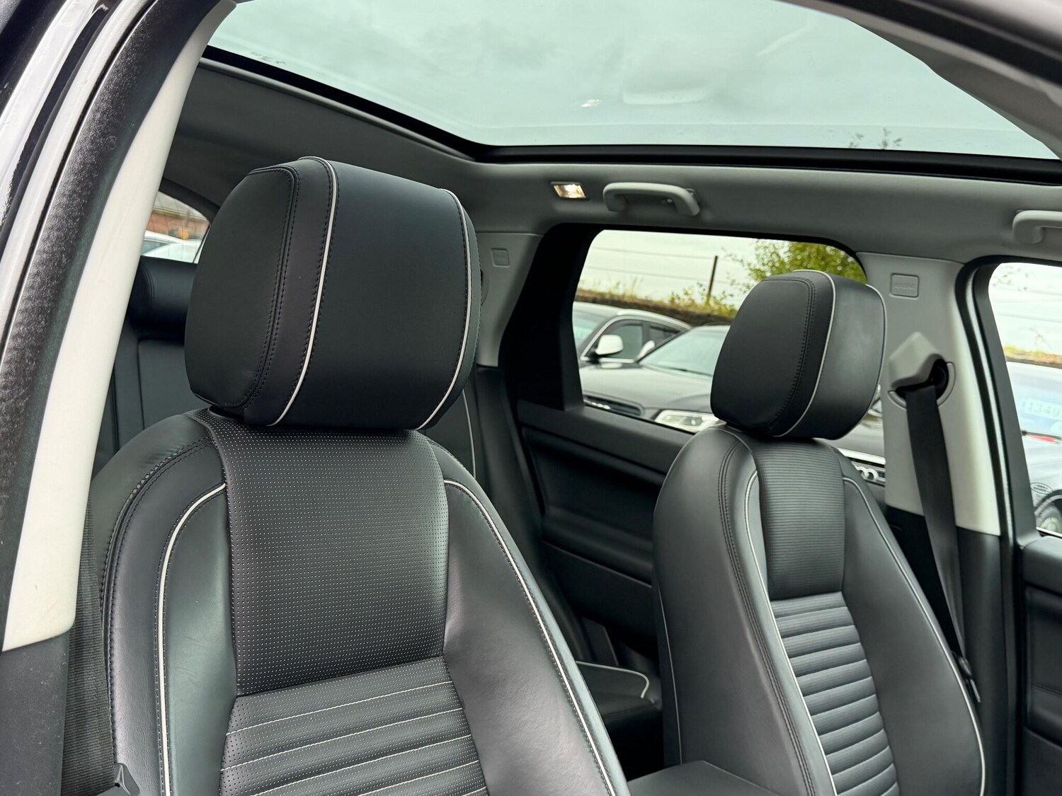 Used Land Rover Discovery Sport 2018 for sale - 76349379: Photo 19