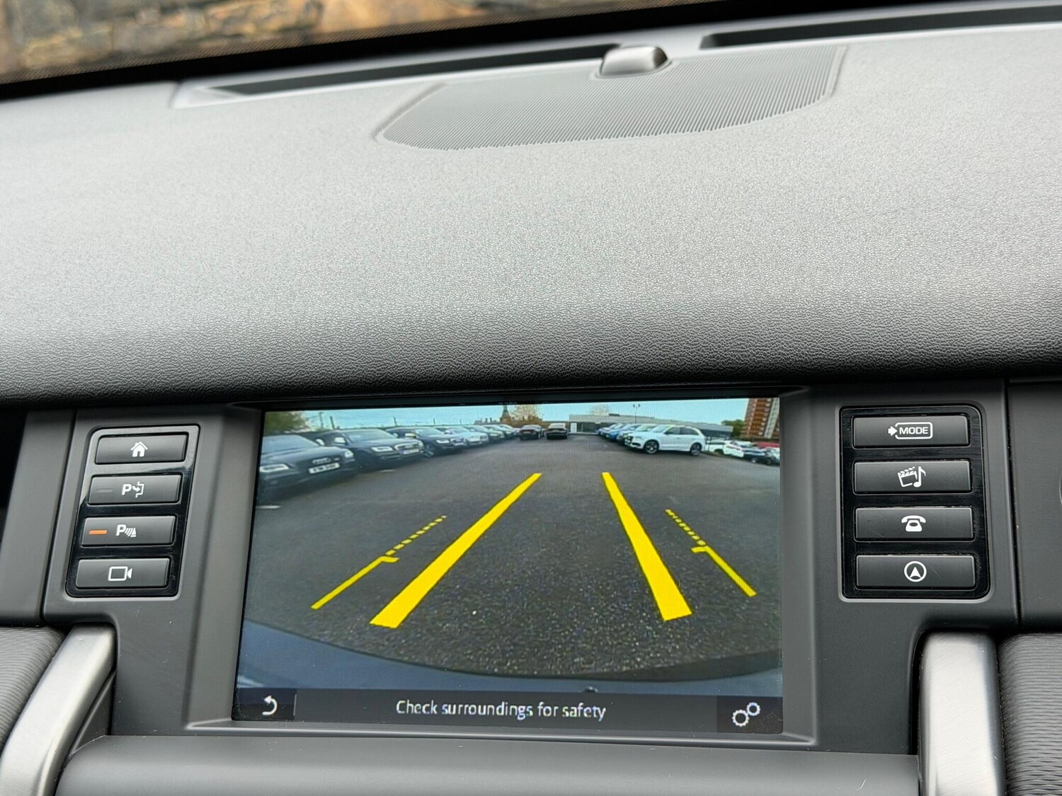 Used Land Rover Discovery Sport 2018 for sale - 76349379: Photo 35