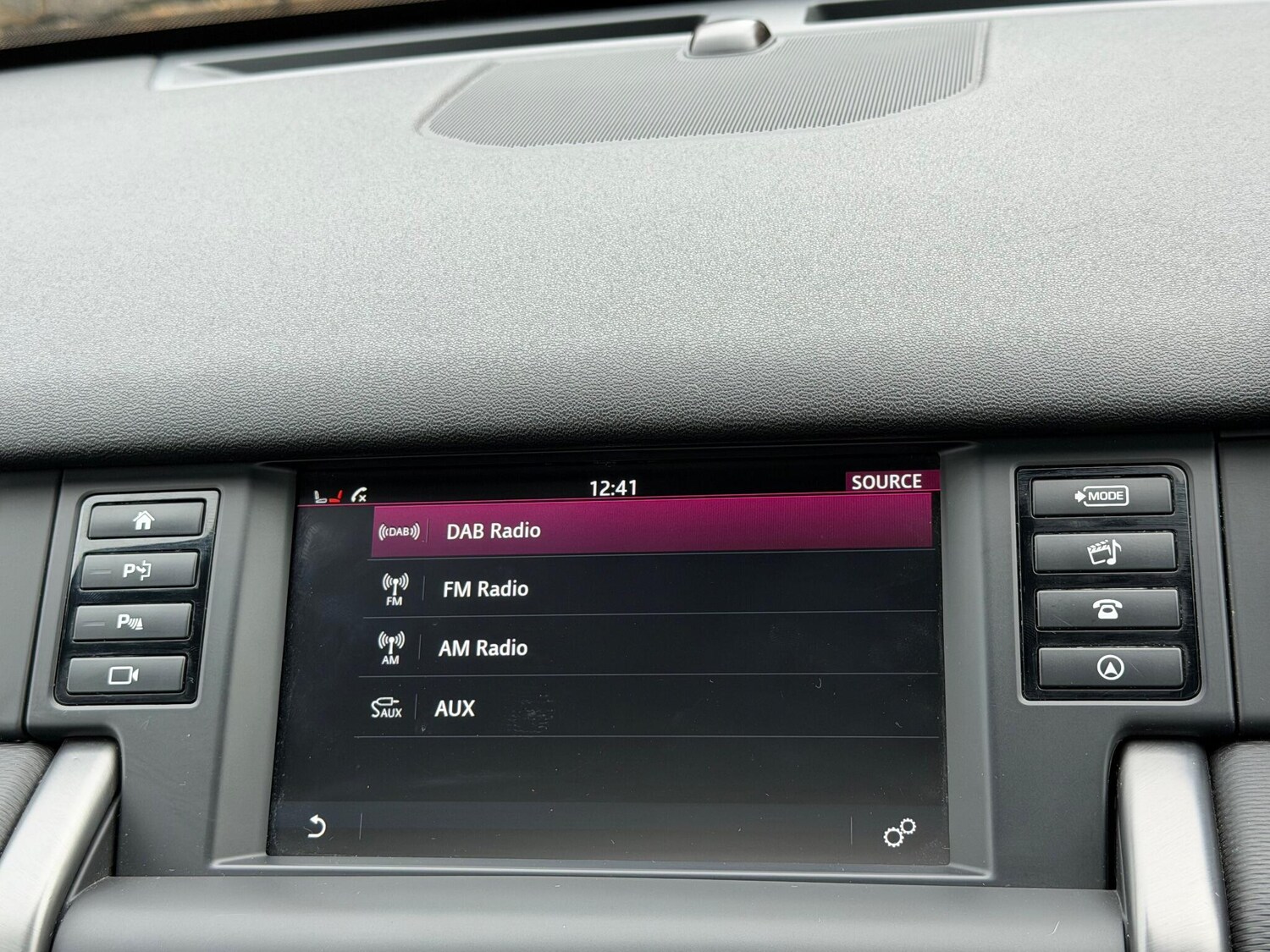 Used Land Rover Discovery Sport 2018 for sale - 76349379: Photo 36