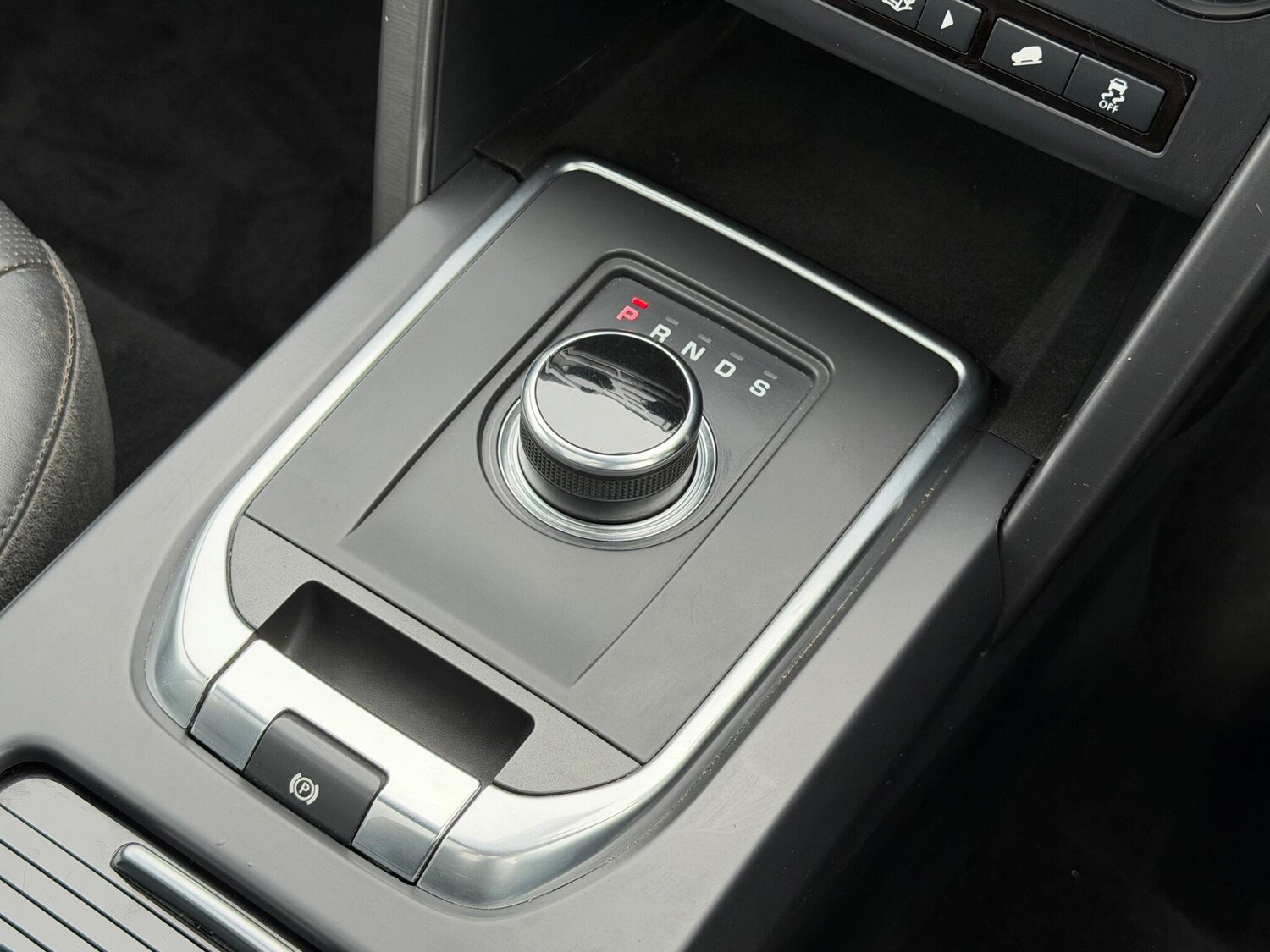 Used Land Rover Discovery Sport 2018 for sale - 76349379: Photo 43