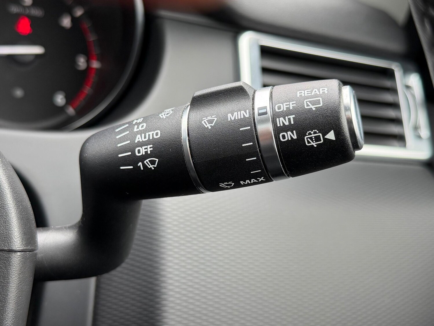 Used Land Rover Discovery Sport 2018 for sale - 76349379: Photo 53