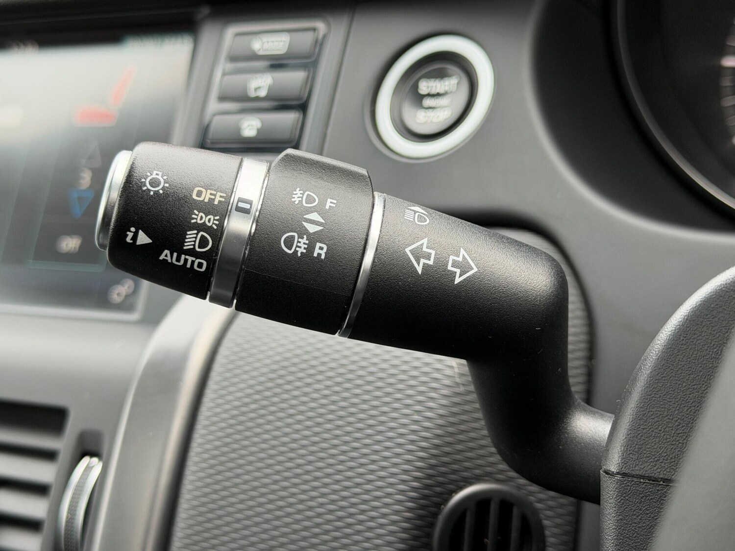 Used Land Rover Discovery Sport 2018 for sale - 76349379: Photo 54