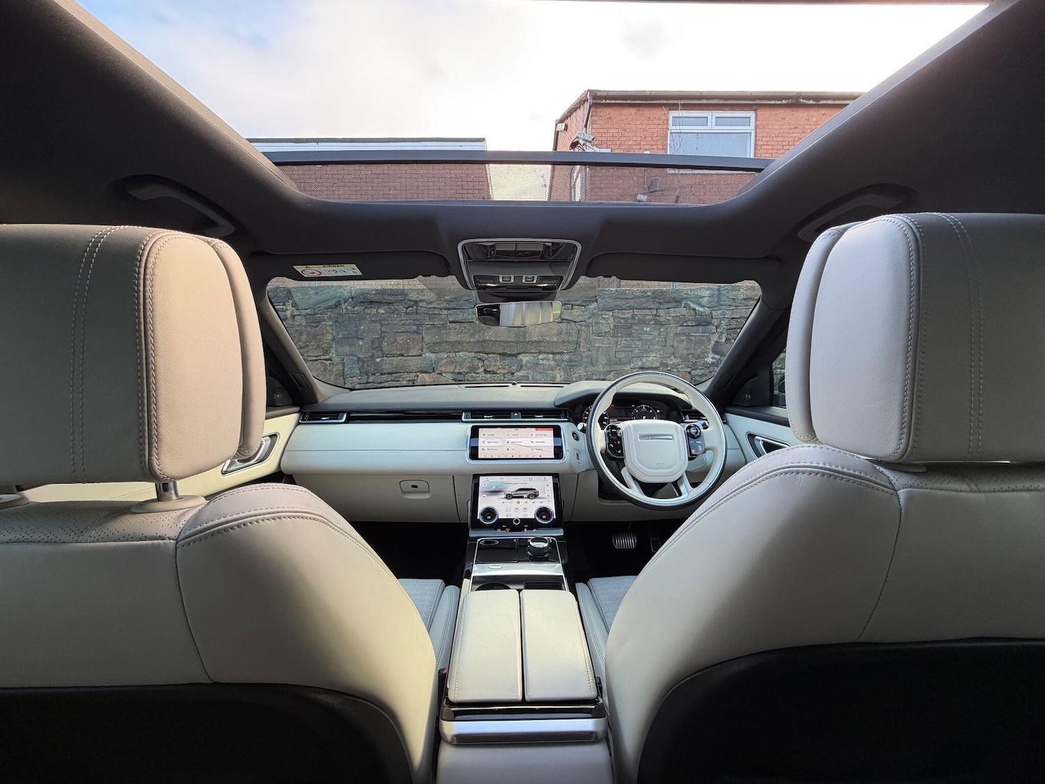 Used Land Rover Range Rover Velar 2018 for sale - 76886096: Photo 11