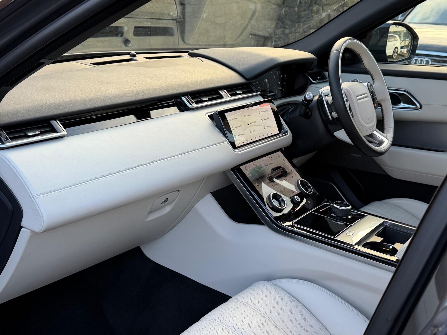 Used Land Rover Range Rover Velar 2018 for sale - 76886096: Photo 16