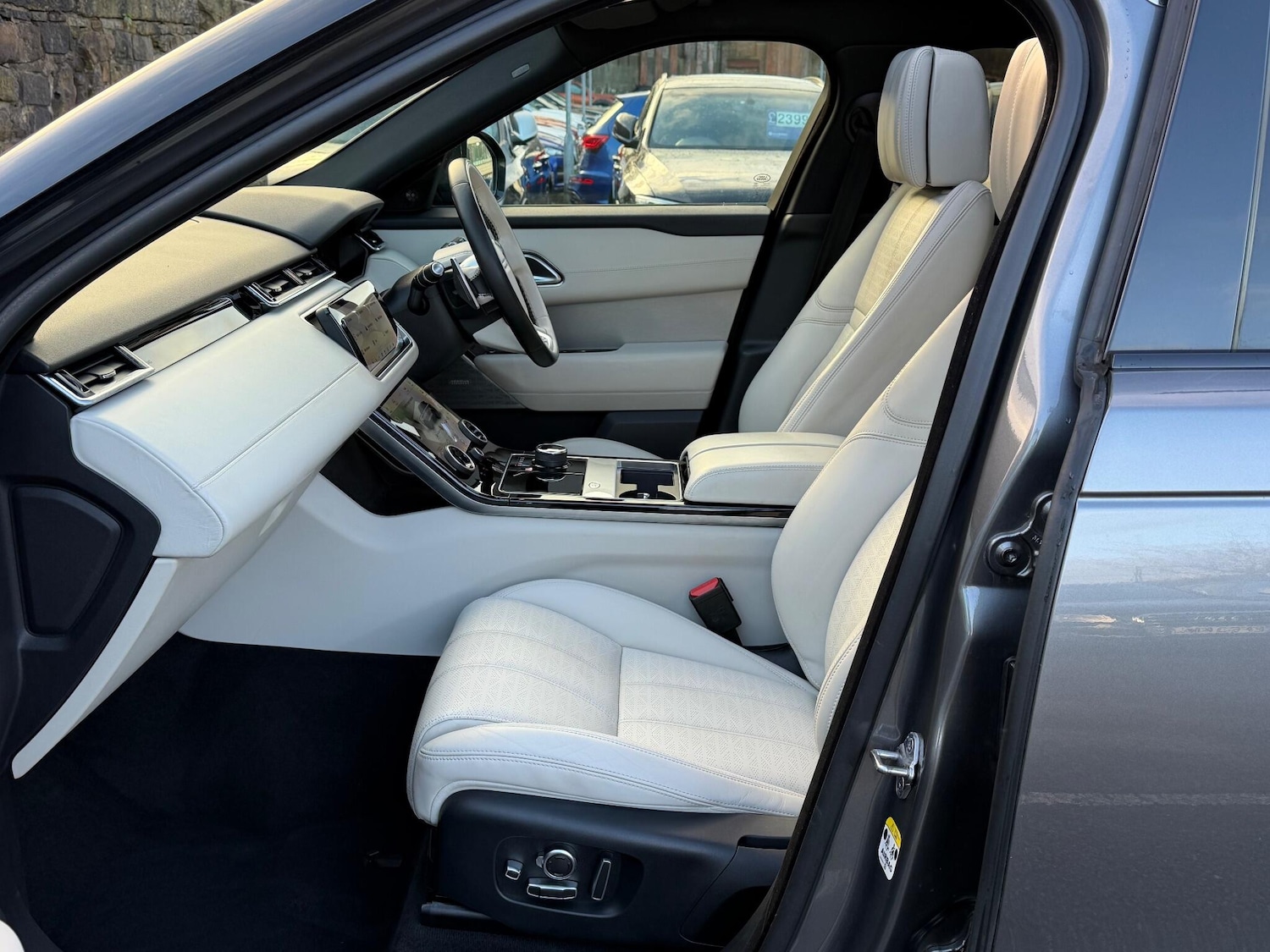 Used Land Rover Range Rover Velar 2018 for sale - 76886096: Photo 18