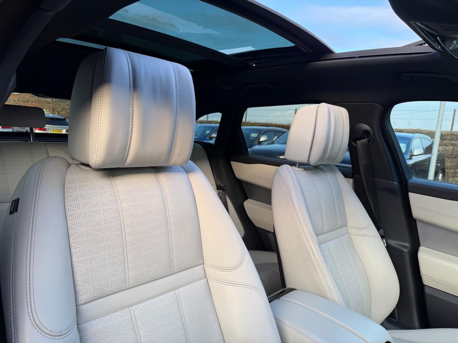 Used Land Rover Range Rover Velar 2018 for sale - 76886096: Photo 21