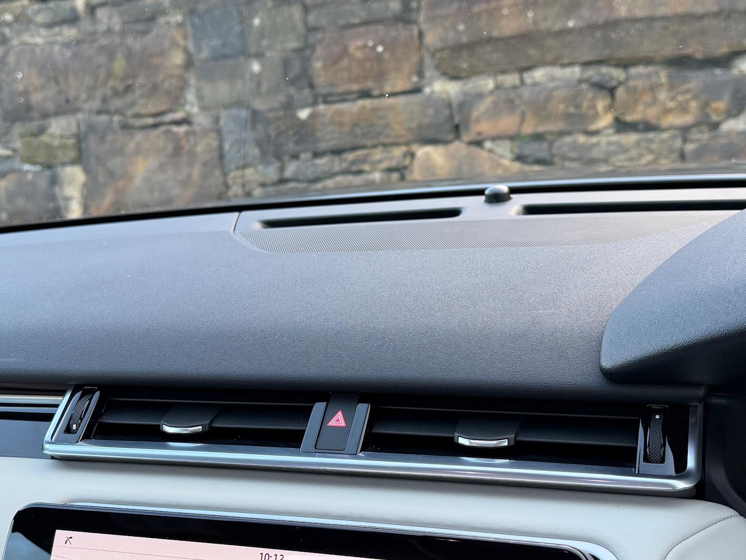 Used Land Rover Range Rover Velar 2018 for sale - 76886096: Photo 33