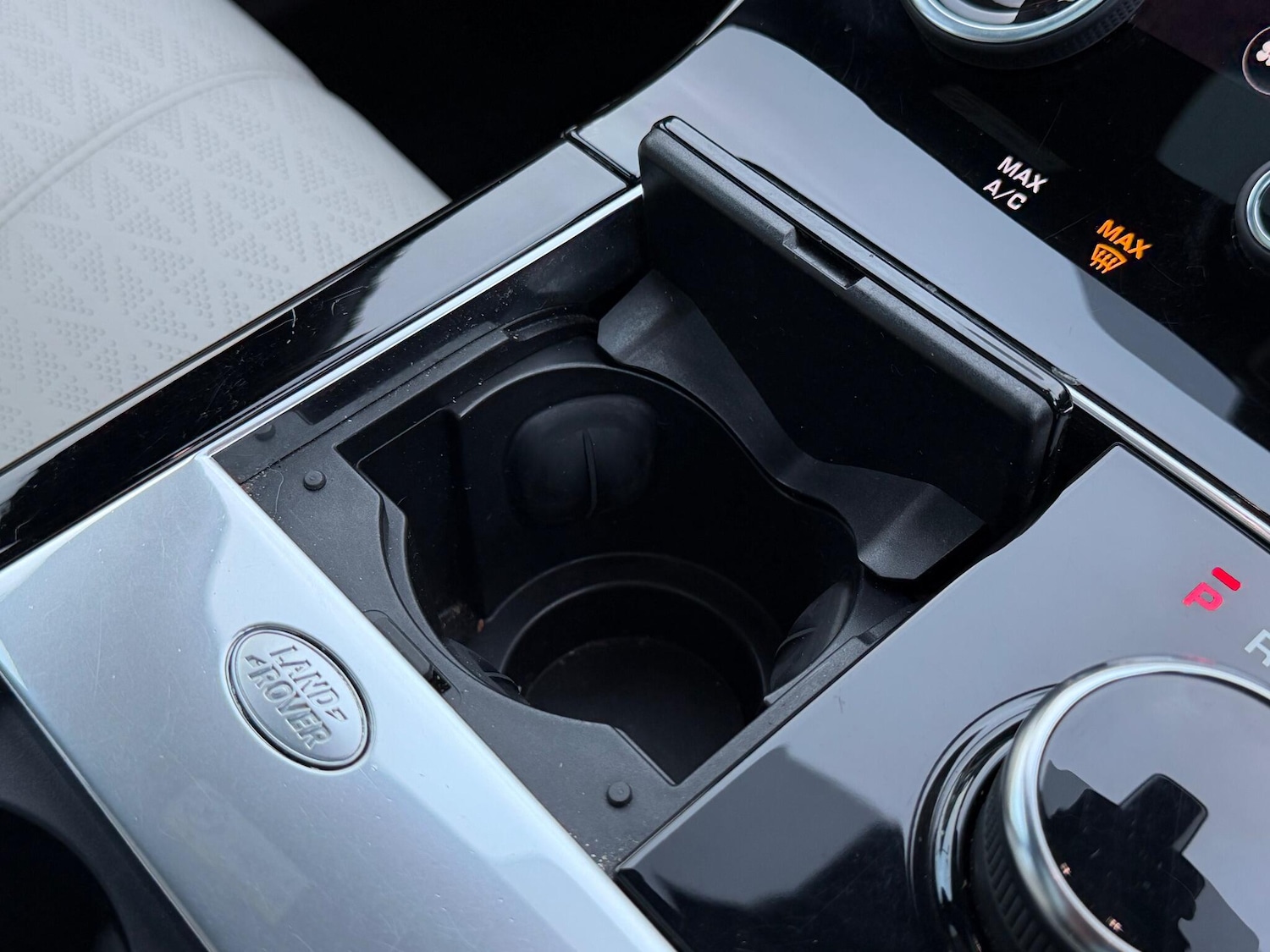 Used Land Rover Range Rover Velar 2018 for sale - 76886096: Photo 46