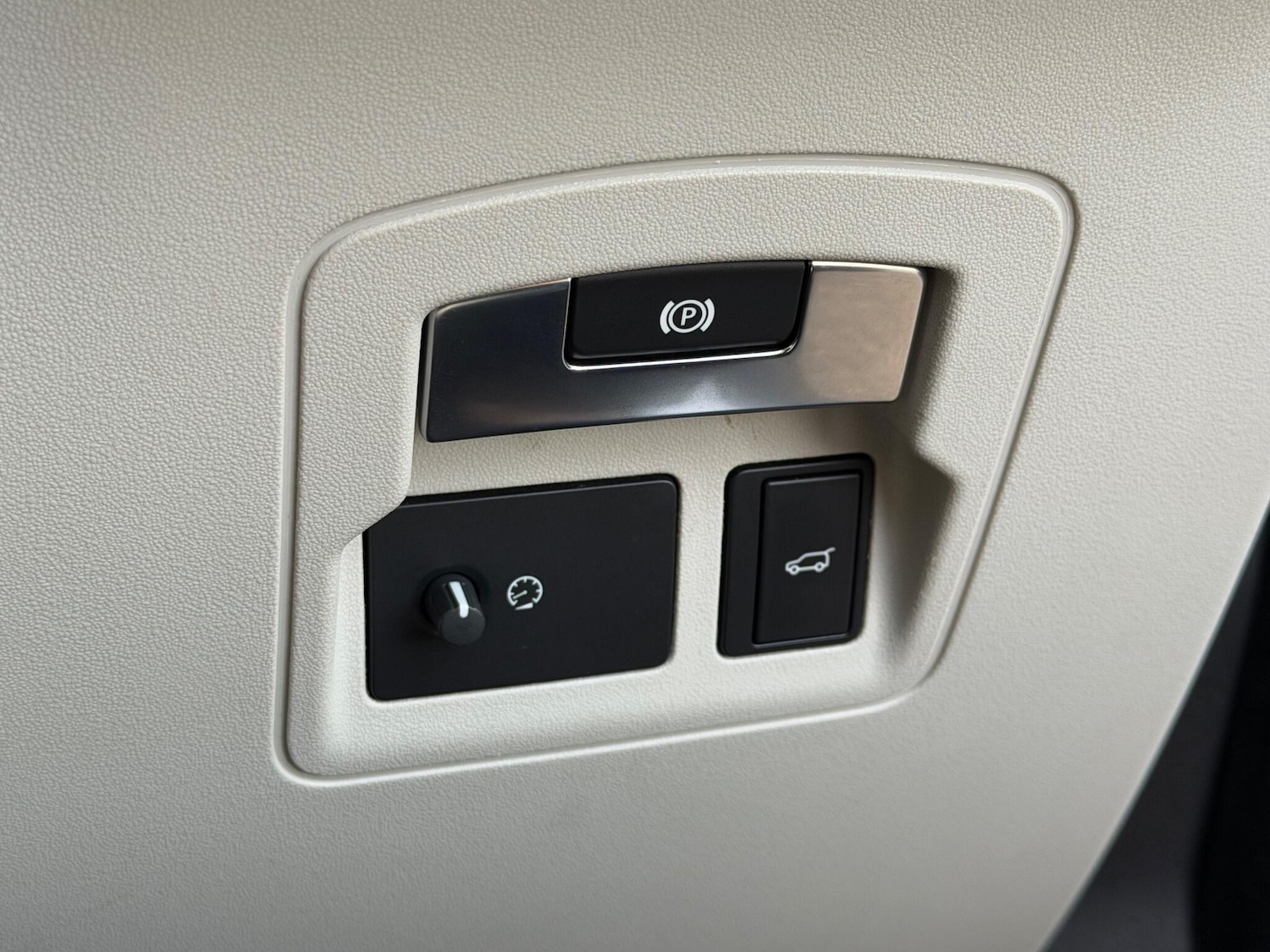 Used Land Rover Range Rover Velar 2018 for sale - 76886096: Photo 51