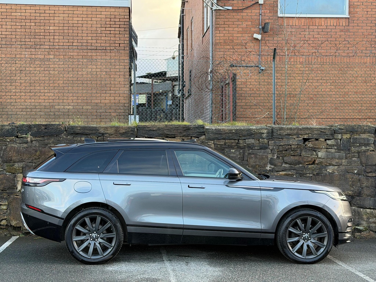 Used Land Rover Range Rover Velar 2018 for sale - 76886096: Photo 8